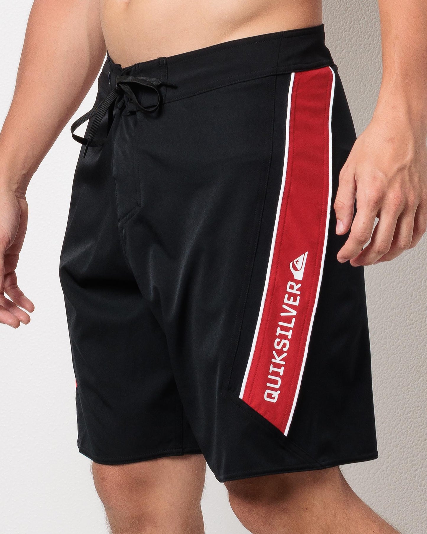 QUIKSILVER MENS SURFSILK CLICKER 20" BOARD SHORTS - BLACK/RED on sale $50