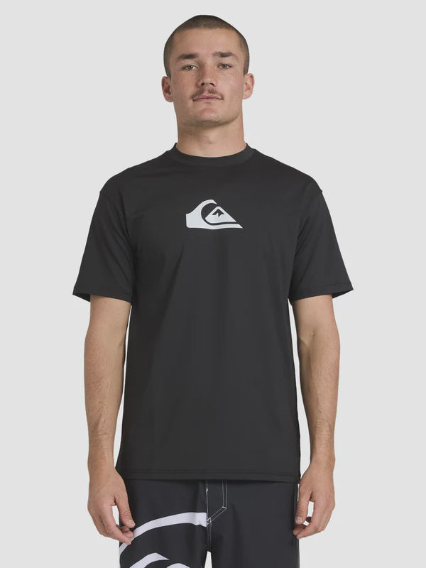 QUIKSILVER SOLID STREAK SHORT SLEEVE SURF SHIRT - BLACK