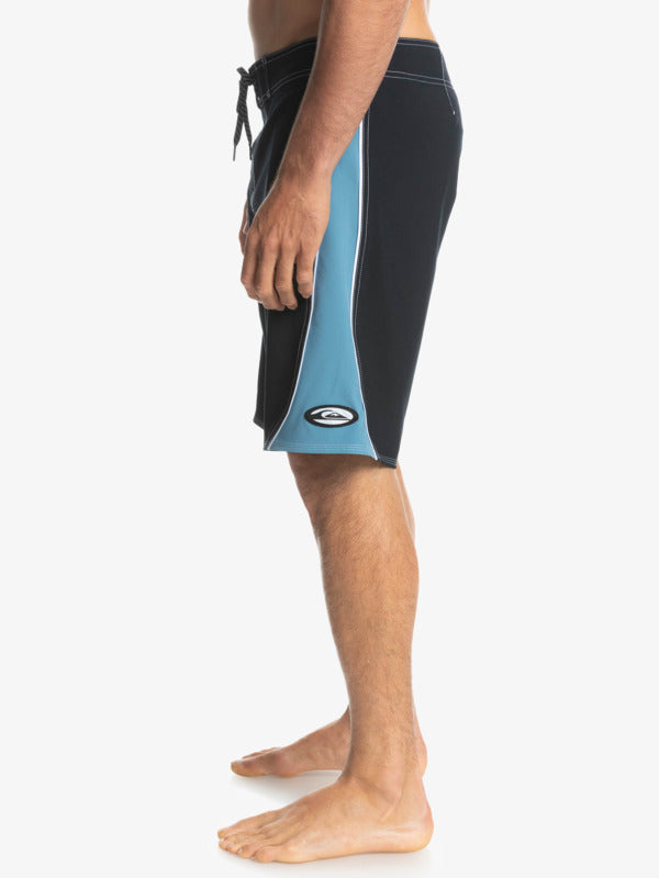 QUIKSILVER MENS SURFSILK 99 20"BOARDSHORTS - BLACK”