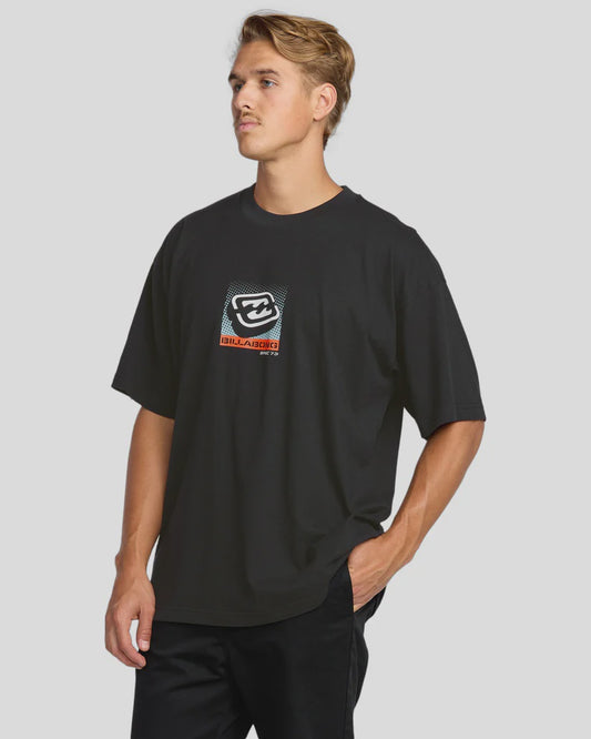 BILLABONG SPEC 3D SHORT SLEEVE - BLACK