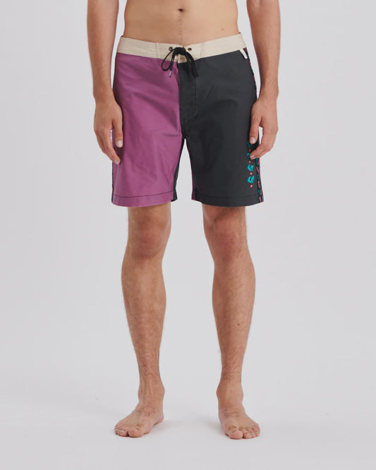 TCSS BONEYARD 18" BOARDSHORT - BLACK