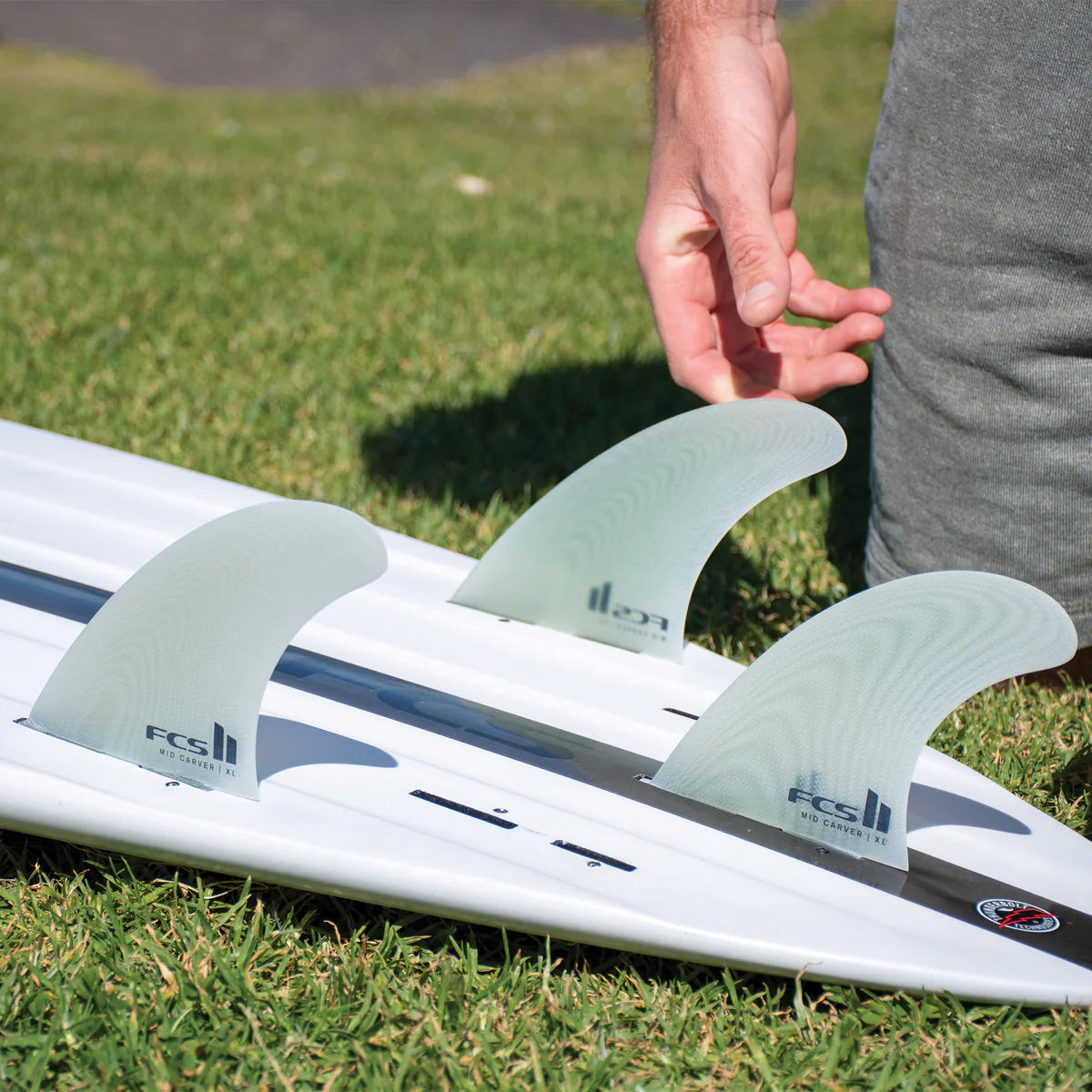 FCS II MID CARVER 2 + 1 FIN SET - CLEAR