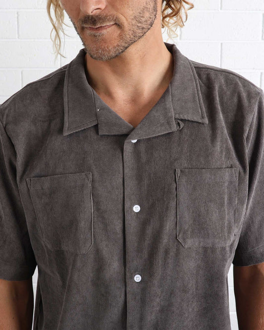 T&C WHALER CORD SHORT SLEEVE SHIRT - EARTH