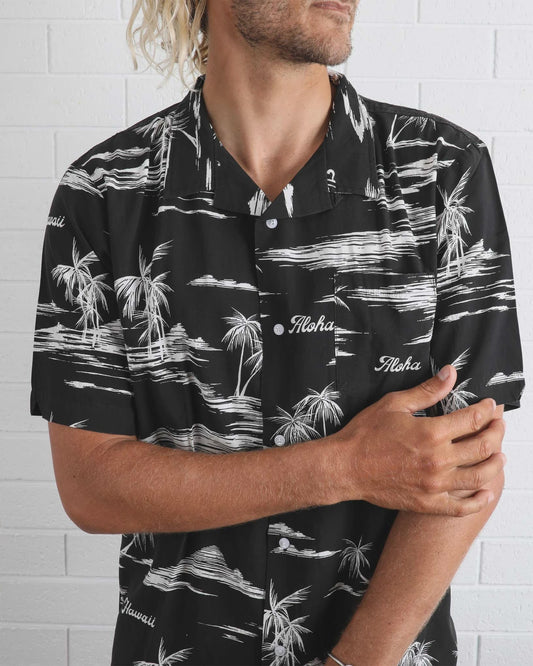 T&C ISLAND TIME SHORT SLEEVE SHIRT - BLACK