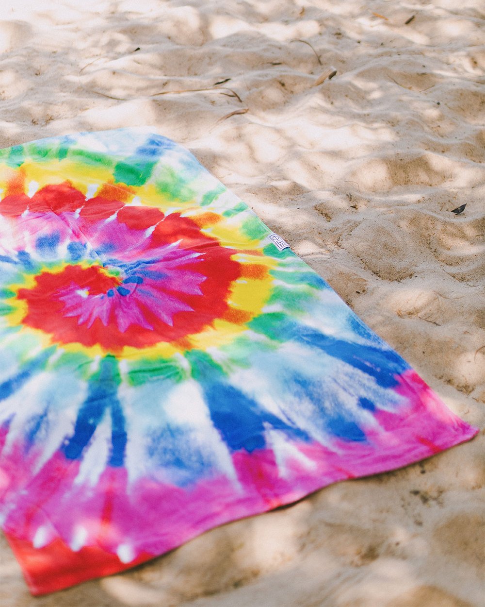 LEUS TIE DYE RAINBOW BEACH ECO TOWEL