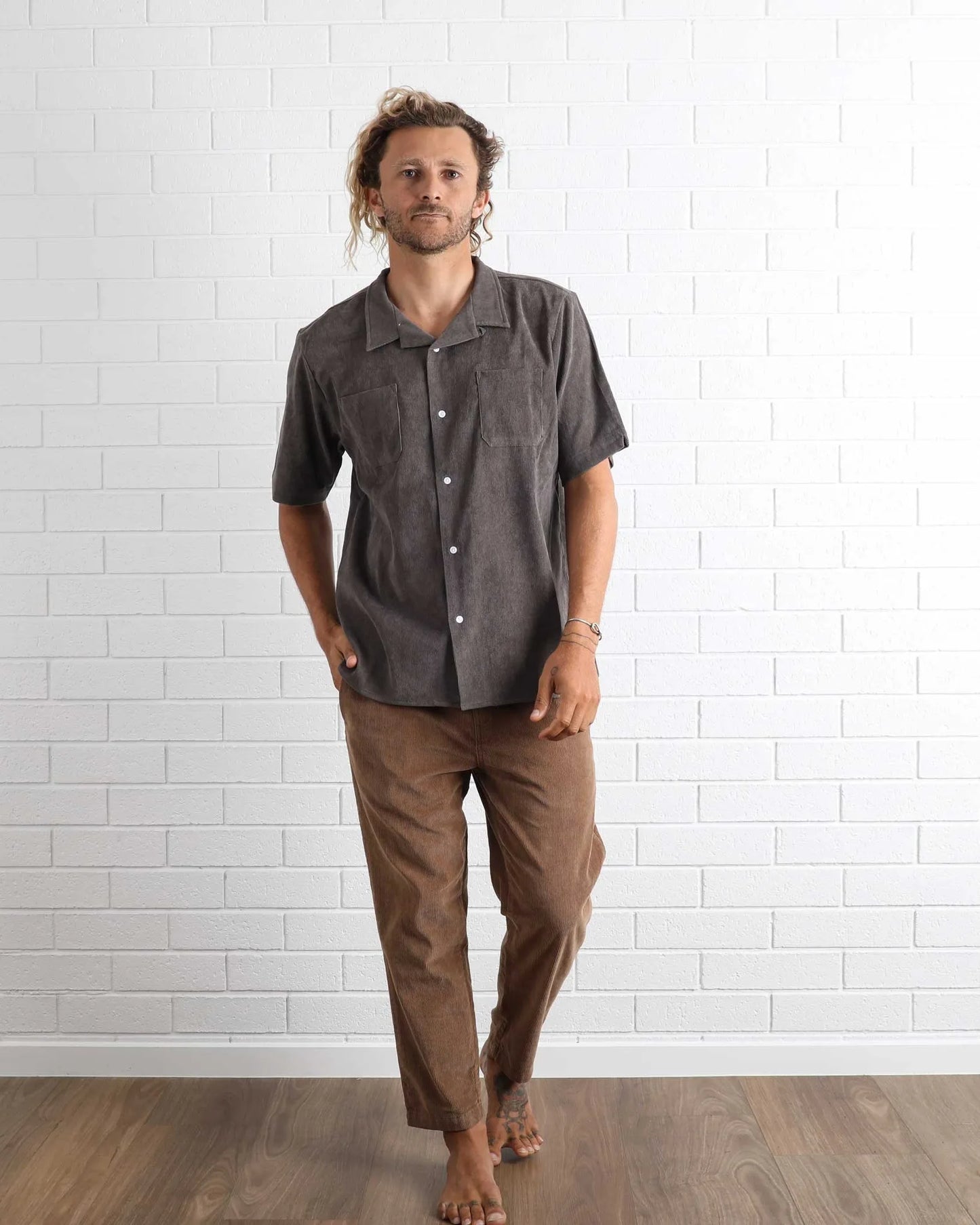 T&C WHALER CORD SHORT SLEEVE SHIRT - EARTH